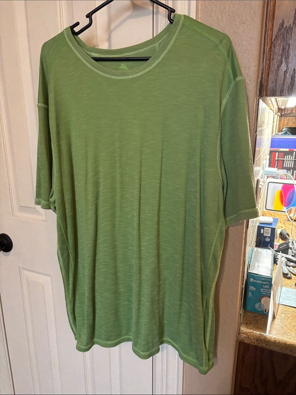 Tommy Bahama Short Sleeve Crew Neck Tee in Light Green
